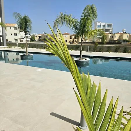 New, Modern Studio, Universal Residences Apartament *