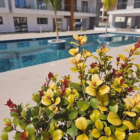 New, Modern Studio, Universal Residences Apartament Pafos